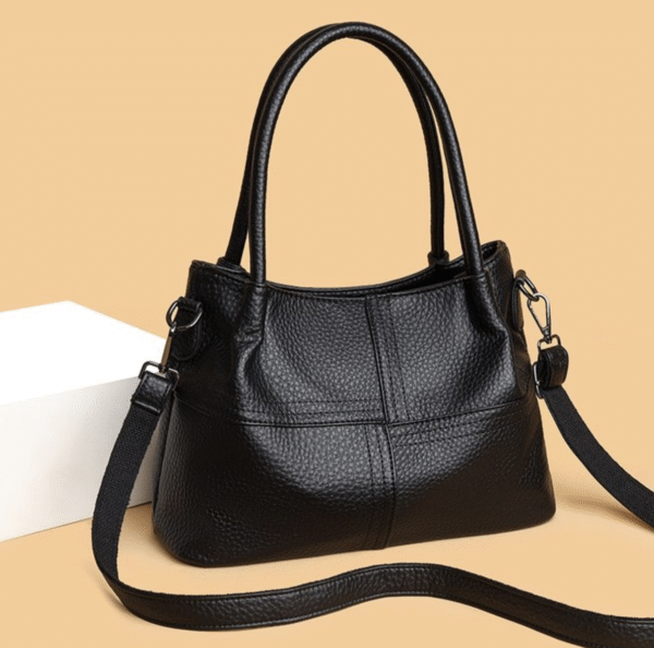 Style name: One-shoulder crossbody handbag