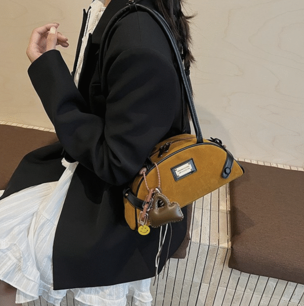 Style name: Shoulder bag