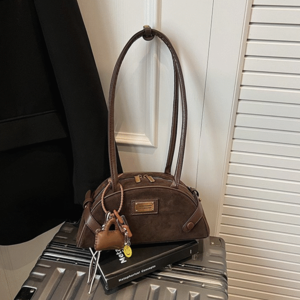 Style name: Shoulder bag