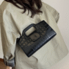 Style name: handbag