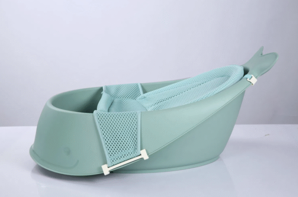 Whale Shape Design Baby Bathtub Made of New PP Non-Toxic with Hook