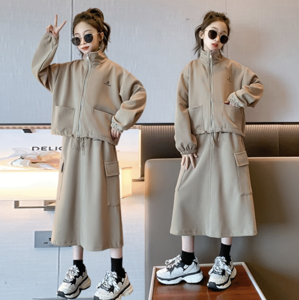 Double pocket lettering skirt two-piece suit
