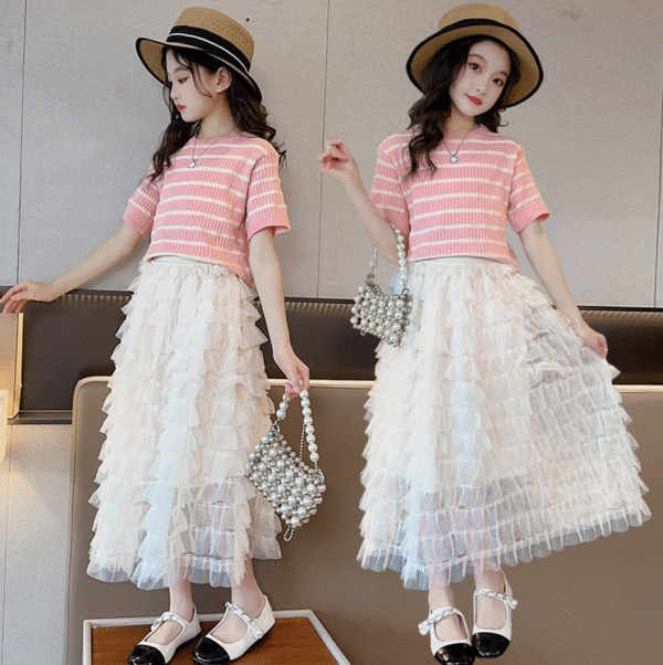 Striped knitted short-sleeved skirt suit